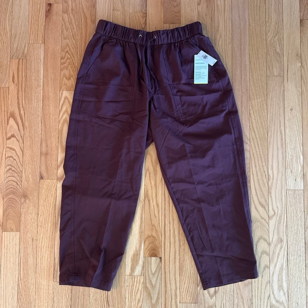 Old Navy Active Cropped Pants